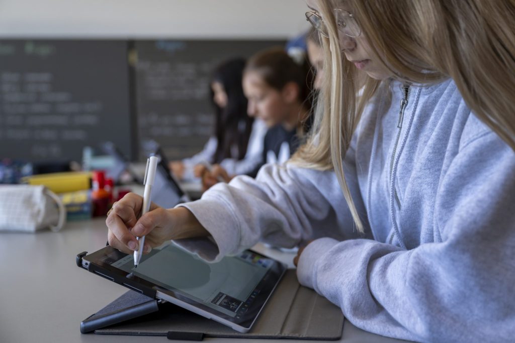 Ein Schulfach gegen Frauenfeindlichkeit – In Basel noch kein Thema