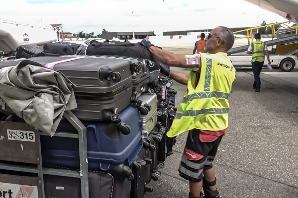Der Weg deines Koffers: Vom Check-In bis ins Flugzeug