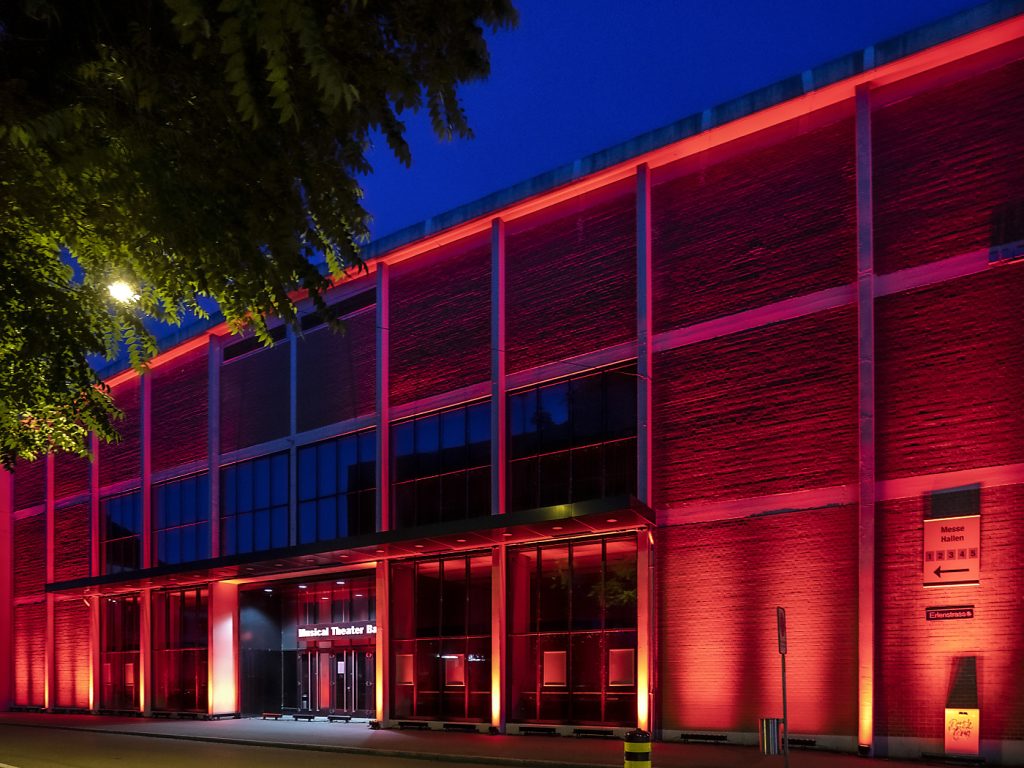 Abstimmung über Hallenbad-Initiative erneut verschoben